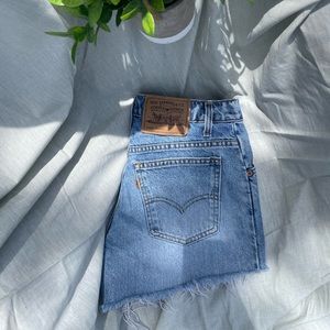 Cutest Levi Cutoffs! Levi 950 relaxed fit!